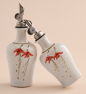 
                  
                    White with Fuschia cruet
                  
                